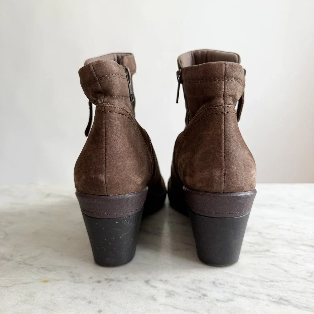 Earth Brown Leather Suede Wedge‎ Ankle Boots size 10